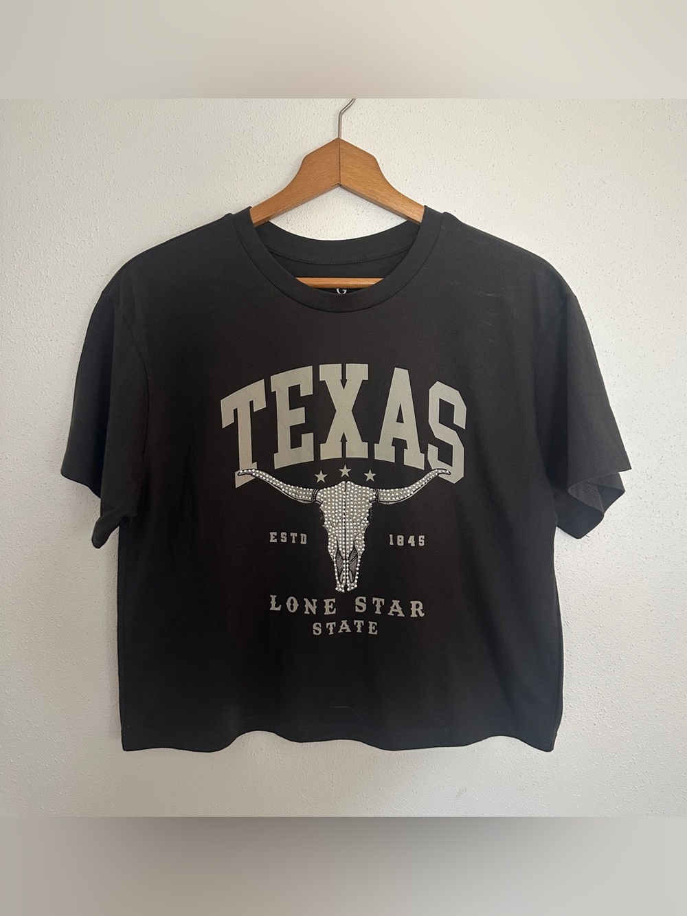 Organic Generation Rhinestone Texas Longhorn Skull Cropped Graphic Tee M